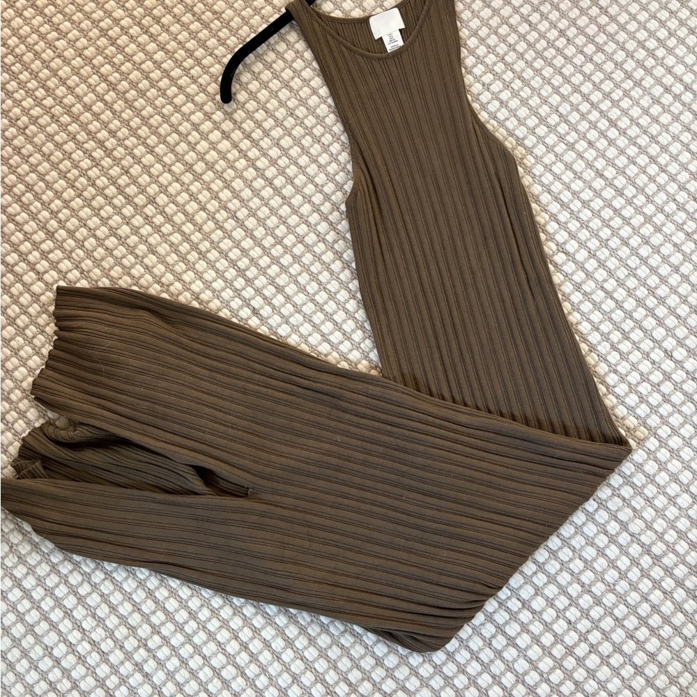 Zara Ribbed Bobycon olive green dress